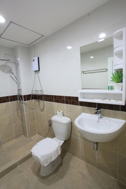 Living By Grace Apartamento Si Sunthon Exterior foto